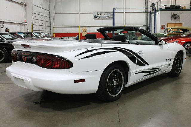 Pontiac Firebird 2000 photo 4