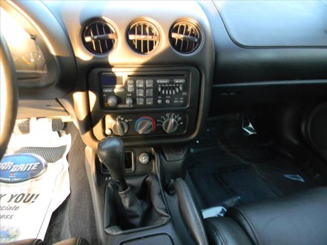 Pontiac Firebird 2001 photo 15