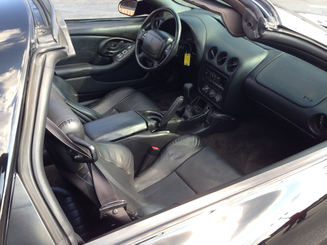 Pontiac Firebird 2001 photo 4