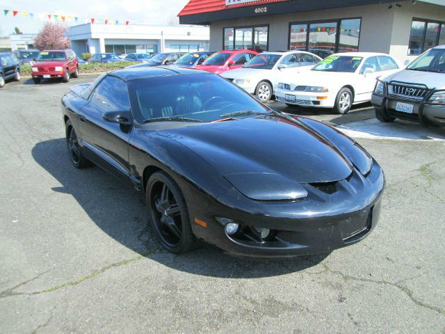 Pontiac Firebird 2001 photo 1