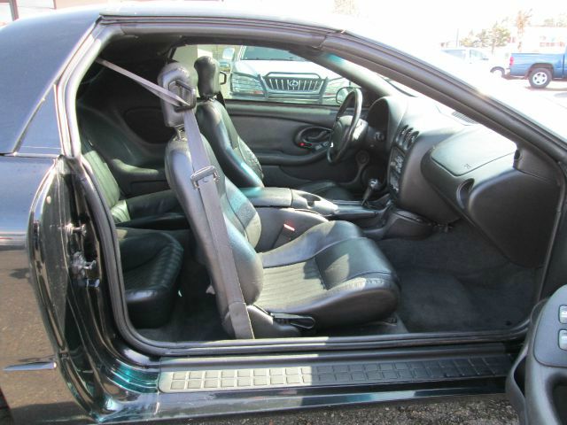 Pontiac Firebird 2001 photo 3