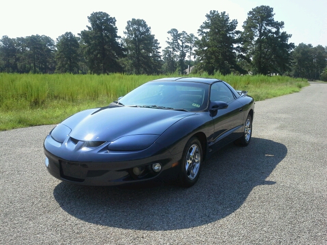 Pontiac Firebird 2002 photo 2