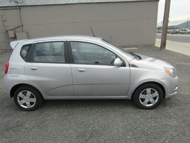 Pontiac G3 Wave 2009 photo 3