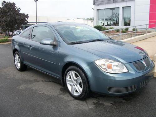 Pontiac G5 2WD Navigation Sunroof DVD Captains Chairs 3RD ROW Other