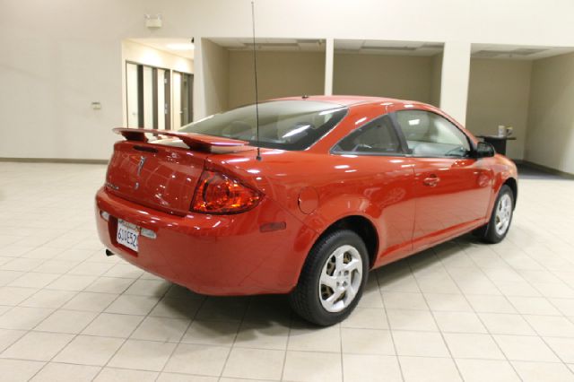 Pontiac G5 2008 photo 2