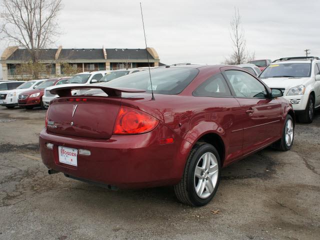 Pontiac G5 2008 photo 2