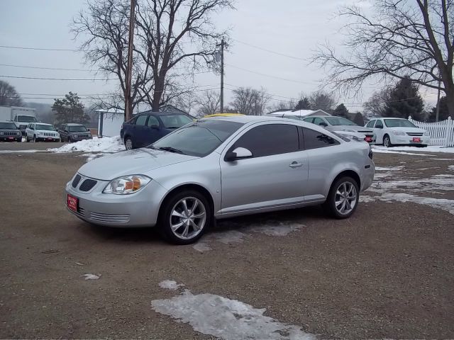 Pontiac G5 2009 photo 2