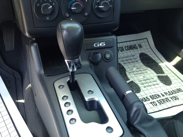 Pontiac G6 2005 photo 2