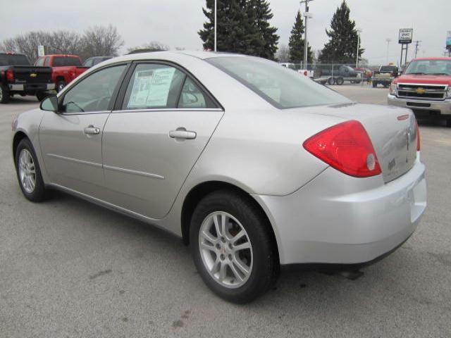 Pontiac G6 2005 photo 2