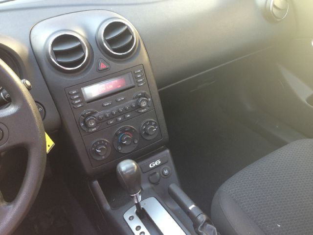 Pontiac G6 2005 photo 2