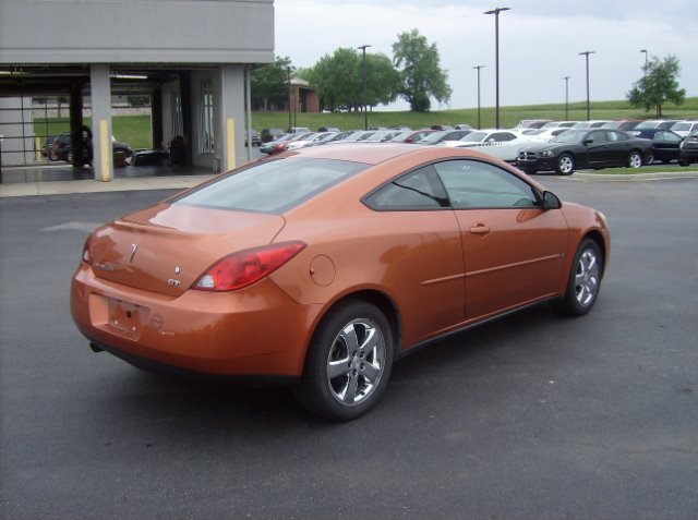 Pontiac G6 2006 photo 1