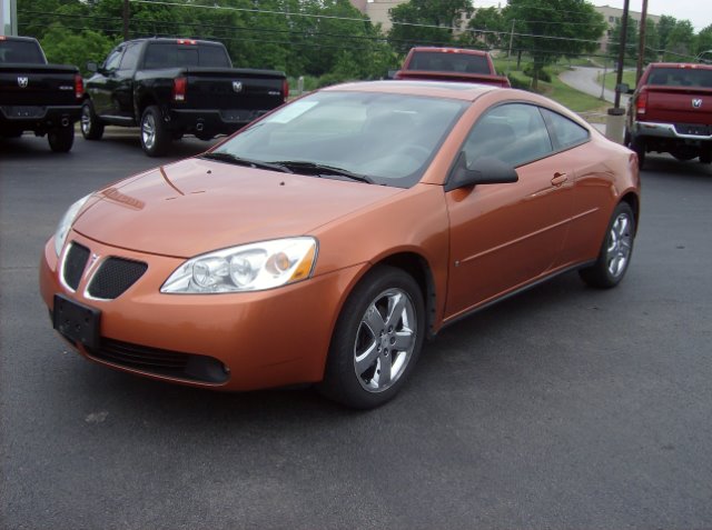 Pontiac G6 2006 photo 2