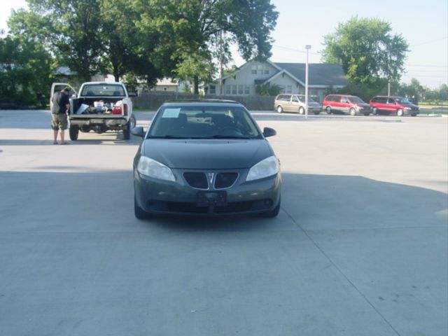 Pontiac G6 2006 photo 2