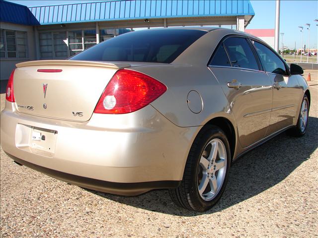 Pontiac G6 2006 photo 2