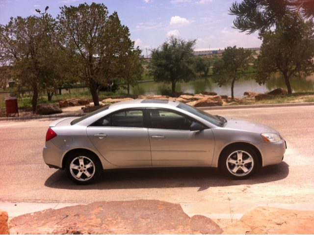 Pontiac G6 2006 photo 2