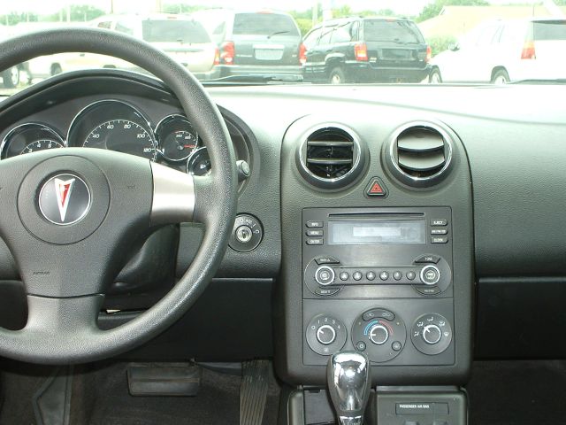 Pontiac G6 2006 photo 1