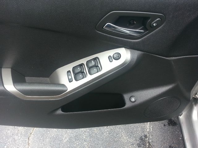 Pontiac G6 2006 photo 9