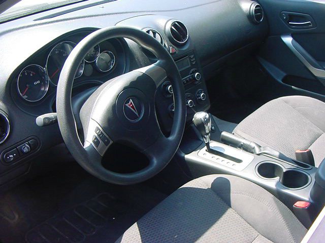 Pontiac G6 2006 photo 2