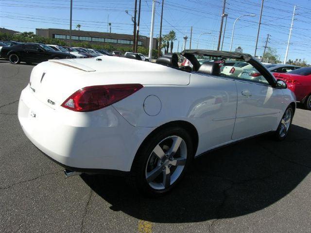 Pontiac G6 2006 photo 2