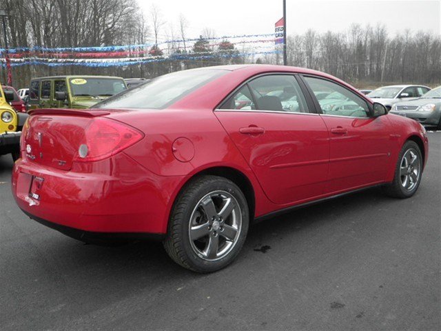 Pontiac G6 2007 photo 2