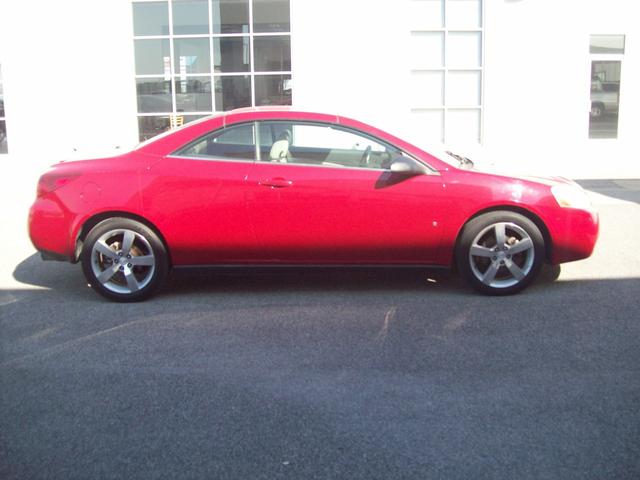 Pontiac G6 2007 photo 2