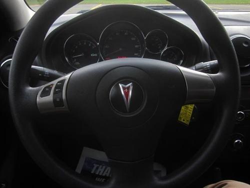 Pontiac G6 2007 photo 2