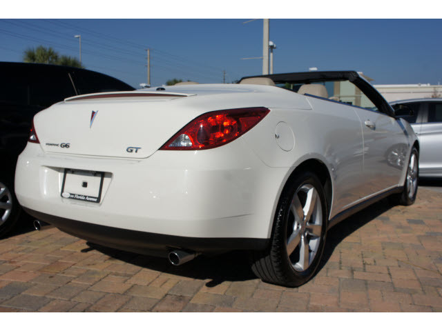 Pontiac G6 2007 photo 2