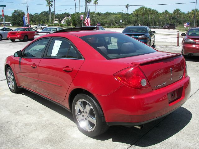 Pontiac G6 XUV SLE 4WD Sedan