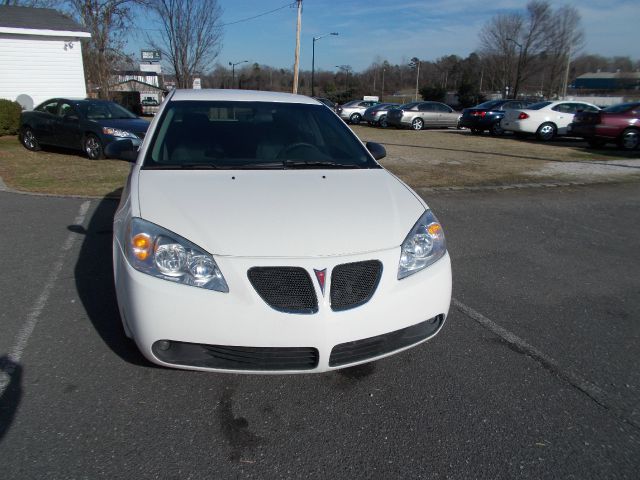 Pontiac G6 2007 photo 2