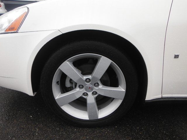 Pontiac G6 2007 photo 2