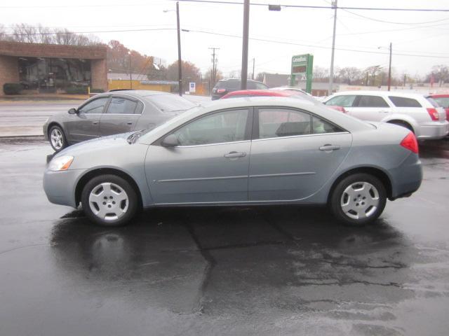 Pontiac G6 2WD Premium Sedan