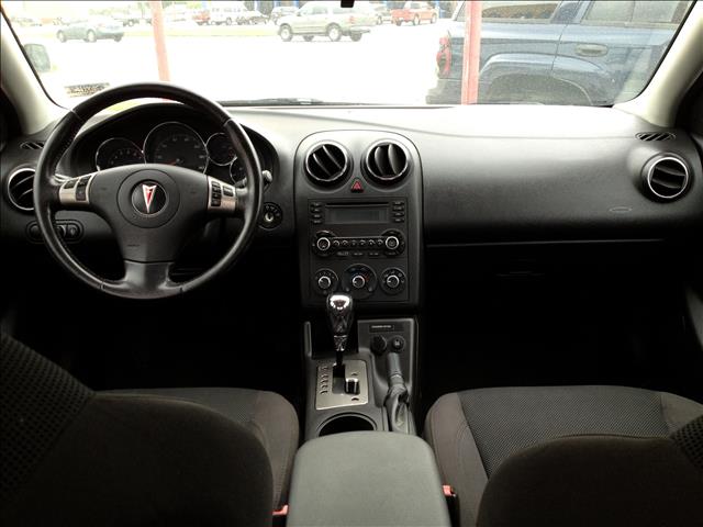 Pontiac G6 XUV SLE 4WD Sedan