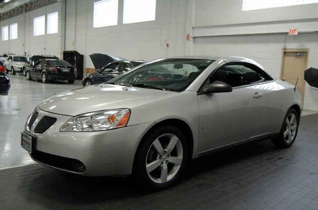 Pontiac G6 2007 photo 2
