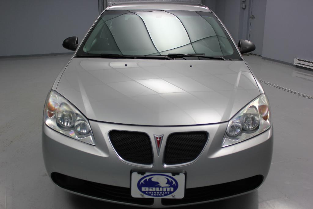 Pontiac G6 2007 photo 2