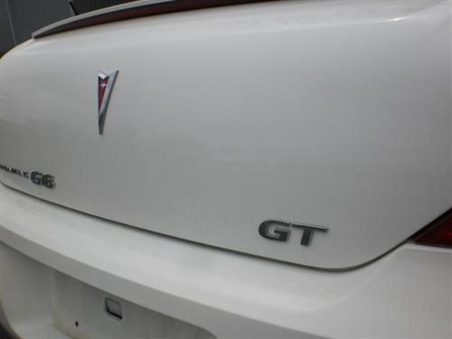 Pontiac G6 2007 photo 2