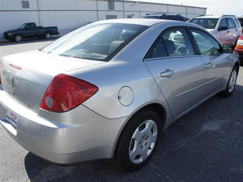 Pontiac G6 2007 photo 2