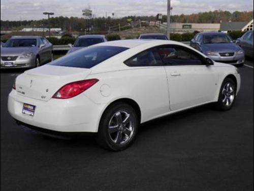 Pontiac G6 2007 photo 2