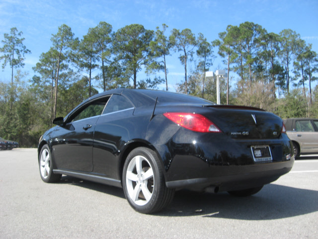 Pontiac G6 2007 photo 2