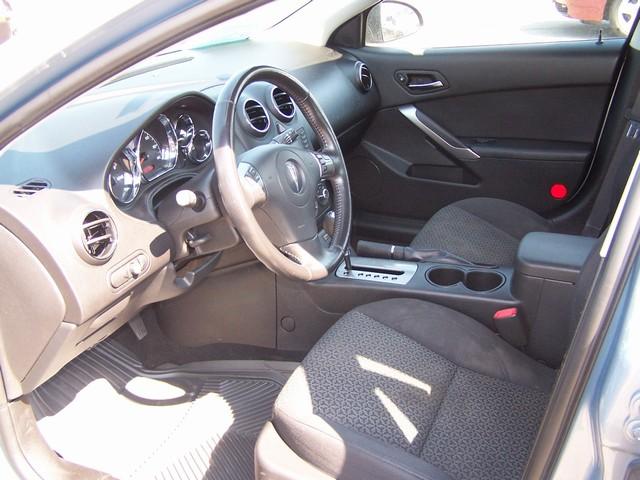 Pontiac G6 2008 photo 2