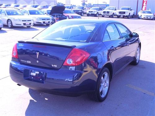 Pontiac G6 2008 photo 2