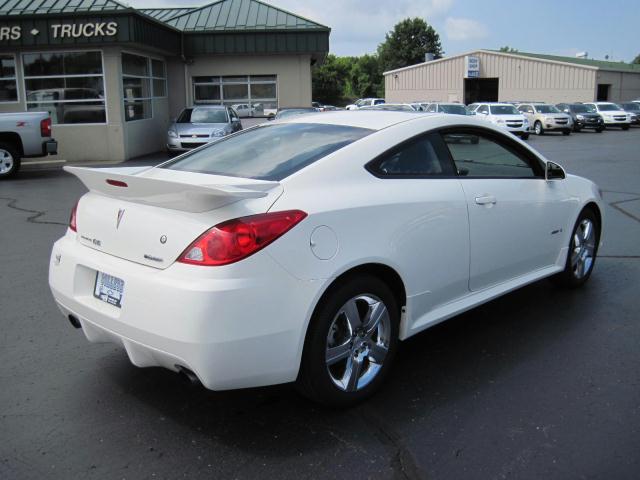 Pontiac G6 2008 photo 2