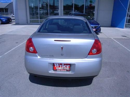 Pontiac G6 2008 photo 2