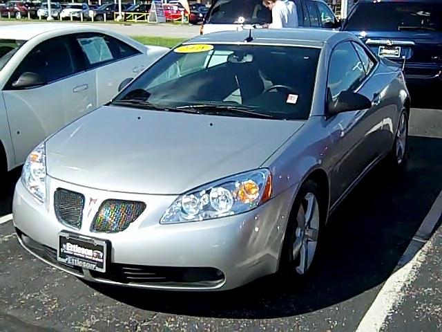 Pontiac G6 2008 photo 2