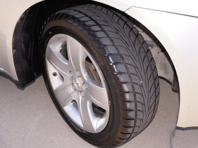 Pontiac G6 2008 photo 2