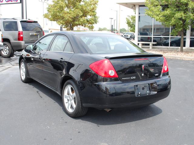 Pontiac G6 2008 photo 2