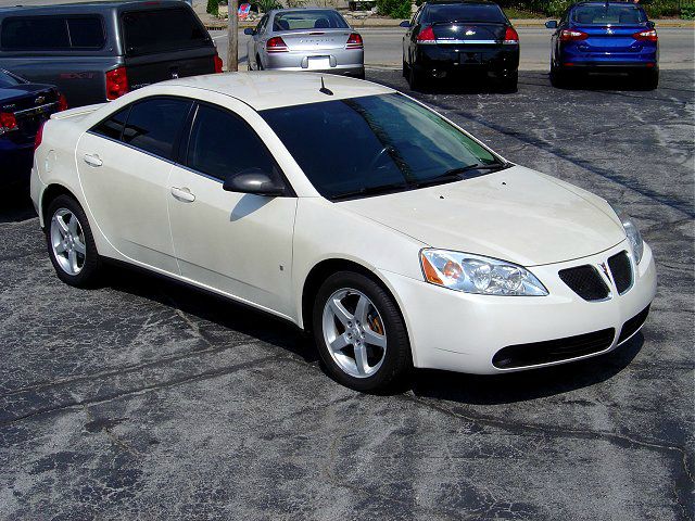 Pontiac G6 2008 photo 2