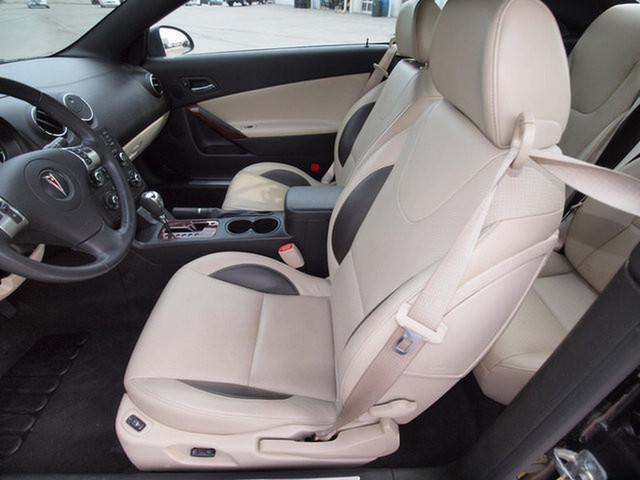 Pontiac G6 2008 photo 2