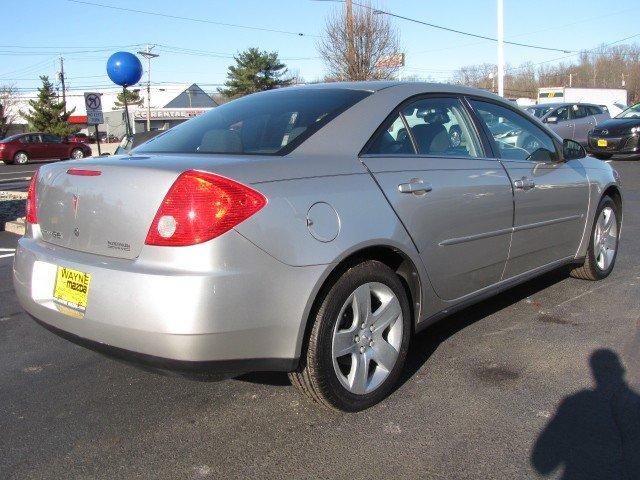 Pontiac G6 2008 photo 2
