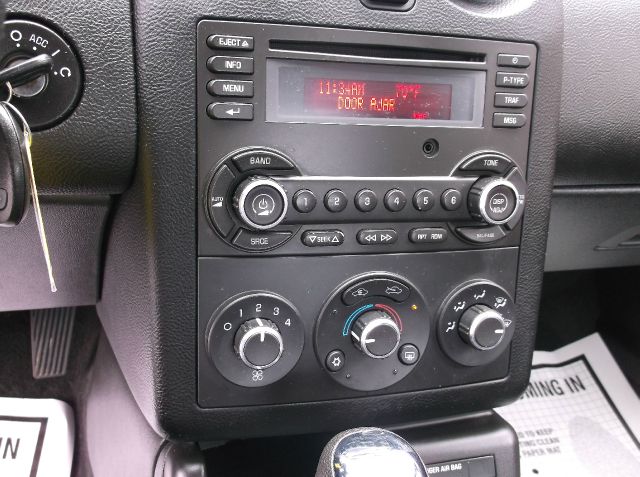 Pontiac G6 2008 photo 2