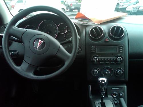 Pontiac G6 2008 photo 2